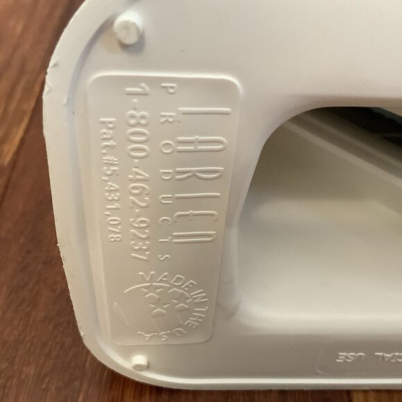 Larien Products Bagel Biter Cutter The Original Bagel Guillotine Slicer(DR5) - Picture 8 of 16